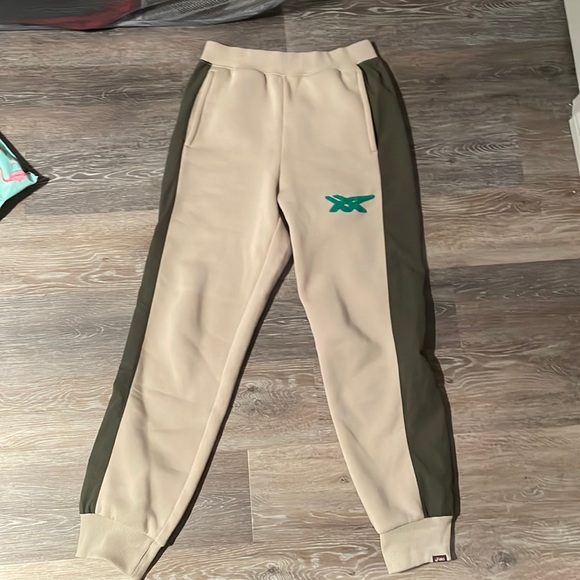 NWOT- ASICS French Terry Pant - Picture 2 of 3